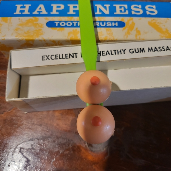 Happiness Toothbrush Box - Picture 4 of 4